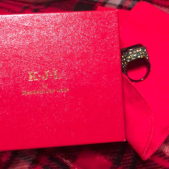 Ring - Picture 4 of 4